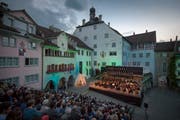 Puccinis «Tosca» im gedämpften Licht der Altstadt: Das Classic Open Air in Wil geht ab Freitag wieder über die Bühne. Bild: Benjamin Manser