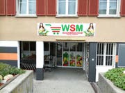 Der Eingang zum künftigen «Winkeln Supermarkt» an der Kräzernstrasse 96 im Westen der Stadt. (Bild: Marlen Hämmerli - 13. August 2019)