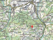 Der Mann startete vom Berghaus Gurli am Hang des Schwybergs aus. (Bild: SWISSTOPO)