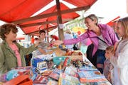 Fröhliche Gesichter wie am letztjährigen Löwenstrassenfest werden auch diesen Freitag wieder zwischen den Ständen zu sehen sein. (Bild: Donato Caspari, 17.08.2018)