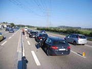 Der A1-Autobahnschnitt zwischen Luterbach und Härkingen in den Kantonen Solothurn und Bern ist ein Engpass. Es kommt zu Verkehrsüberlastungen und Unfällen. Der Abschnitt soll auf sechs Spuren ausgebaut werden. (Bild: KEYSTONE/KANTONSPOLIZEI SOLOTHURN)