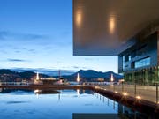 Im KKL Luzern treffen sich in den nächsten viereinhalb Wochen im Rahmen des Lucerne Festivals Spitzenorchester und -solistinnen und -solisten. (Bild: KEYSTONE/GAETAN BALLY)