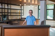 Beat Trummer ist der neue Wirt im noch nicht ganz fertig umgebauten Restaurant Obernau in Kriens. (Bild: Boris Bürgisser, 16. August 2019)