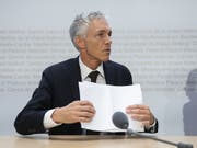 Seine derzeitige Amtszeit läuft Ende Jahr ab: Bundesanwalt Michael Lauber. (Bild: KEYSTONE/PETER KLAUNZER)