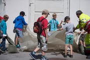 Eine "Barriere" als Schutz vor dem Hochwasser: Auch dafür ist die Feuerwehr da.
