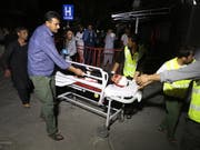 Bei der Explosion an einer Hochzeitsfeier in Kabul wurden auch Kinder verletzt. (Bild: KEYSTONE/EPA/JAWAD JALALI)