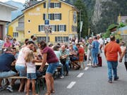 Das Sisiger Strassenfest lockte am Samstag Hunderte von Besuchern an. Bild: Bruno Arnold (Sisikon, 17. August 2019)