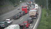 Der Verkehr staute sich (Bild: Webcam Gotthardtunnel Göschenen in Richtung Süd)