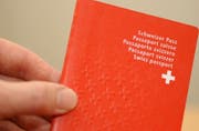 Wer sich in Salmsach einbürgern lassen will, muss nichts Privates mehr in der Öffentlichkeit von sich preis geben. (Bild: Nana do Carmo)