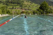 Wie in der Badi Unterwasser ist das Schwimmen im Freibad derzeit hauptsächlich etwas für Hartgesottene. (Bild: PD)