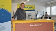 René Wyler, Leiter der Sportlerschule Appenzellerland, in den multifunktional nutzbaren Räumlichkeiten. Bild: Mea McGhee