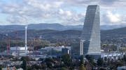 Hoch hinaus: Roche erweitert seinen Basler Hauptsitz mit neuen Gebäuden. (Bild: Georgios Kefalas/Keystone)