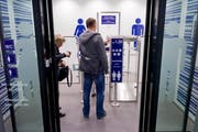 Eine saubere Toilette am Bahnhof hat ihren Preis: Blick in eine WC-Anlage der SBB. (Bild: Alex Spichale)