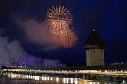 Das Feuerwerk am Luzerner Fest 2013. (Bild: Philipp Schmidli, 29. Juni 2013)