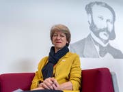 Erst gerade gab sie das Präsidium des Schweizerischen Roten Kreuzes ab, nun ist alt Bundeskanzlerin Annemarie Huber-Hotz an einem Herzversagen gestorben. (Bild: KEYSTONE/MARTIAL TREZZINI)