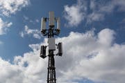 Die Bewohner der Gemeinde Langrickenbach sehen Mobilfunkantennen kritisch oder lehnen diese sogar ganz ab. (Bild: Keystone/Peter Klaunzer)