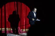 Da war die Welt noch in Ordnung: Beat Breu an der Premiere seines Zirkus-Programms. (Bild: Keystone)