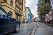 Grossstadtrat Marco Baumann rechnet mit einer starken Zunahme des Verkehrs auf der Bergstrasse. (Bild: Dominik Wunderli, Luzern, 11. Dezember 2018)