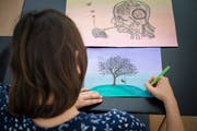 Lena begann während ihrer Therapie in Wil intensiv zu zeichnen. (Bild: Urs Bucher - St.Gallen, 20.August 2019)