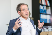 «Erschütternde Vorfälle»: Urs Hofmann, Präsident der Konferenz der Justiz- und Polizeidirektoren (KKJPD). (Bild: Sandra Ardizzone)