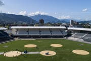 In neun Wochen ist die Arena von Zug aufgebaut worden. Einen Monat braucht Nüssli für den Abbau. (Bild: Alexandra Wey/Keystone)