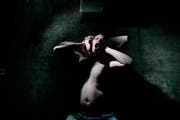 Psychische Probleme lassen auch das Umfeld leiden und nicht immer reagiert es, wie es sollte. Ein Kurs soll dies nun ändern. Bild: Adrian Baer