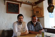 Gutscheine können noch bis Ende Jahr eingelöst werden. Danach ist Schluss für Jochaim und Ernst Schreck. (Bilder: Marco Enzler)