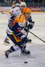 Lino Martschini (vorne) hat in der letzten Saison nochmals einen Schritt nach vorne getan und wurde ligaweit Topskorer in den Playoffs. Bild: Marc Schumacher/Freshfocus (Zug, 4. März 2019)