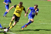 Pirmin Baumann (links), 1:0-Torschütze gegen Littau, setzt sich im Zweikampf gegen Patrice Gilli durch. (Bild: Ronny Arnold, Altdorf, 18. August 2019)