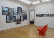 Nicht nur negativ sieht Goran Galic die «Agglo» und «ihre Mall» – hier seine Serie zu Spreitenbach. Bild: Dominik Wunderli (Luzern, 23. August 2019)