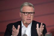 Unter Druck: SBB-Chef Andreas Meyer zeigte sich überrascht über die Anzahl Mängel, die bei einer Sonderkontrolle ans Licht kamen. (Bild: KEYSTONE/Peter Klaunzer)