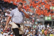 Erfolglos: Arnold Forrer verpasst den Ausstich. (Bild: KEYSTONE/Alexandra Wey)
