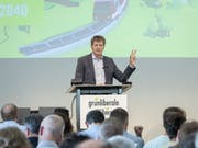 GLP-Parteipräsident Jürg Grossen schwört die Delegierten am Samstag in Rüschlikon ZH auf die neue Klimastrategie der Partei ein. (Bild: KEYSTONE/MELANIE DUCHENE)