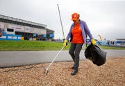 Claudia Christ am «Güsle» vor der Arena. (Bild: Stefan Kaiser, Zug, 24. August 2019)