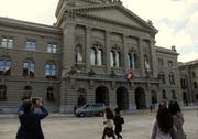 Nicht nur als Touristensujet begehrt: Das Bundeshaus in Bern. (Bild Markus von Rotz, 24. September 2015)