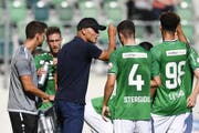 St.Gallens Trainer Peter Zeidler hatte der stark schwächelnden Mannschaft die richtigen Mittel für das Spiel gegen den FC Lugano verabreicht. (Bild: Keystone/Gian Ehrenzeller)