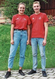 Die Faustball-Nachwuchstalente Bettina und Markus Burtscher. (Bild: Marco Enzler)