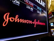 Ein US-Gericht hat den Pharmakonzern Johnson&Johnson wegen der unrechtmässigen Vermarktung von suchtgefährdenden Opiat-Schmerzmitteln zu einer hohen Geldstrafe verurteilt. (Foto: Justin Lane/Keystone Archiv) (Bild: KEYSTONE/EPA/JUSTIN LANE)