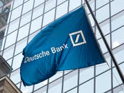 Die Deutsche Bank in New York muss die von einem Kongress-Ausschuss angeforderten Dokumente über ihre Zusammenarbeit mit Donald Trump herausgeben. Die Bank erklärte am Dienstag, darunter seien auch Steuererklärungen. (Foto: Mark Lennihan/AP Archiv) (Bild: KEYSTONE/AP/MARK LENNIHAN)
