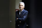 Wegen Geheimtreffen mit Fifa-Chef Gianni Infantino in der Kritik: Bundesanwalt Michael Lauber. (Bild: KEYSTONE/Anthony Anex)