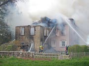 Nach dem Brand im April 2019 wurde in den Räumen des Mehrfamilienhauses in Salmsach TG ein 50-jähriger Mann tot aufgefunden. Er soll den Brand gelegt haben. (Bild: Kantonspolizei Thurgau)