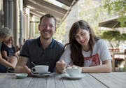 Neue Gesichter für das Klassik-Openair: Tobias Graupner und Anja Tobler werden am Freitag Abend vor der St. Galler Tonhalle moderieren.Bild: Adriana Ortiz Cardoso