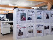 Beim Medienkonzern Tamedia bleibt das Geschäft mit gedruckten publizistischen Zeitungen und Zeitschriften unter Druck. (Bild: KEYSTONE/GAETAN BALLY)