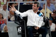 Carlos Ramos sorgte vor einem Jahr für viel Unmut bei Serena Williams. (Bild: AP)