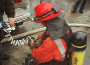 1999 rettete ein Gossauer Feuerwehrmann eine Katze. (Bild: Roger Ackermann)