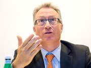 Der Chef der Genfer Privatbank Mirabaud, Yves Mirabaud, hat im ersten Halbjahr 2019 einen Rückschlag hinnehmen müssen. Sowohl die Erträge als auch der Gewinn seines Geldhauses lagen unter den Vorjahreswerten. (Bild: KEYSTONE/SALVATORE DI NOLFI)