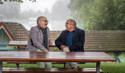 Zwei Lehrer aus Leidenschaft: Bruno Broder (l.) und Hanspeter Krüsi standen beide über 40 Jahre lang im Dienst der Schule. Nun sind sie pensioniert. Bild: Michel Canonica