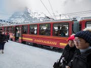 Die Jungfraubahn-Gruppe ist im ersten Halbjahr 2019 weiter gewachsen und hat erneut ein Rekordergebnis erzielt. (Bild: KEYSTONE/PETER KLAUNZER)