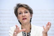 Bundesrätin Simonetta Sommaruga will beim Klimaschutz vorwärts machen. (KEY/Anthony Anex)