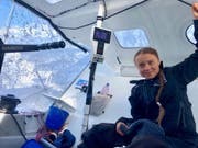 Greta Thunberg an Bord der Rennjacht "Malizia". (Bild: EPA/Keystone